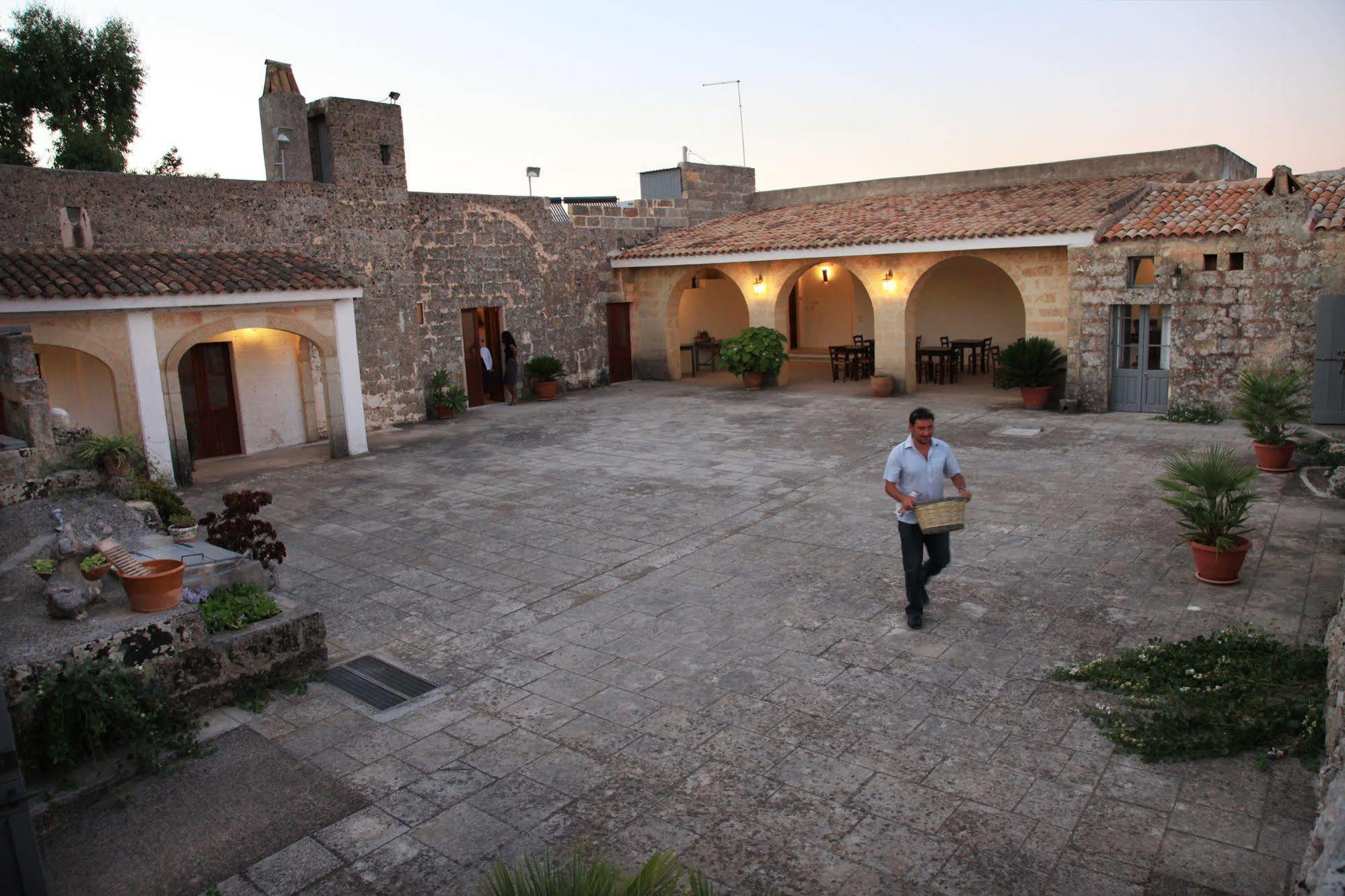 Masseria Uccio Триказе Екстериор снимка